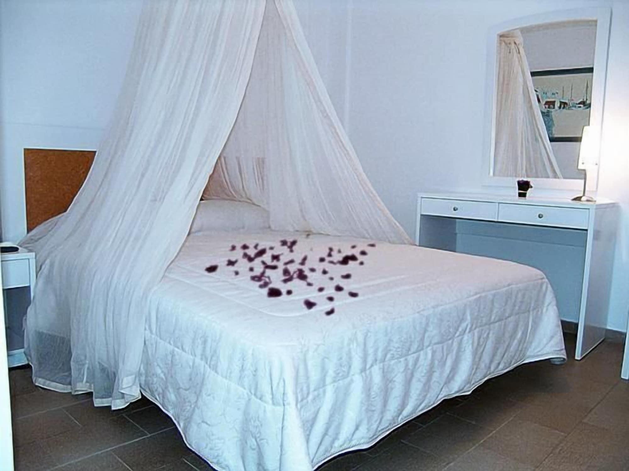 Nauma Paros Design Boutique Hotel Nausa